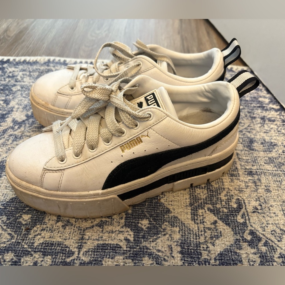 Puma White and Black Sneakers